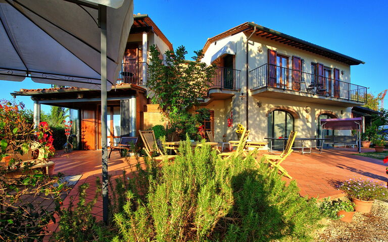 Casa Vasco: Buitenshuis