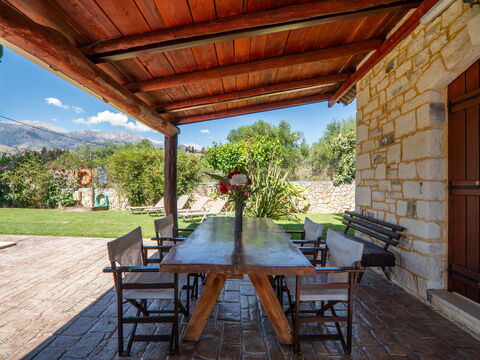 Villa Nipos