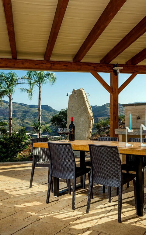 Villa Le Muse: Buitenshuis