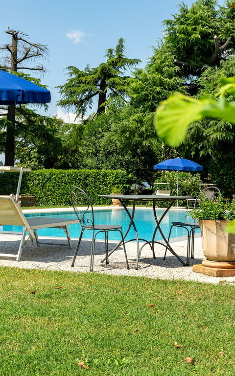 Casale Miro: Buitenkanten, Buitenshuis, zwembad