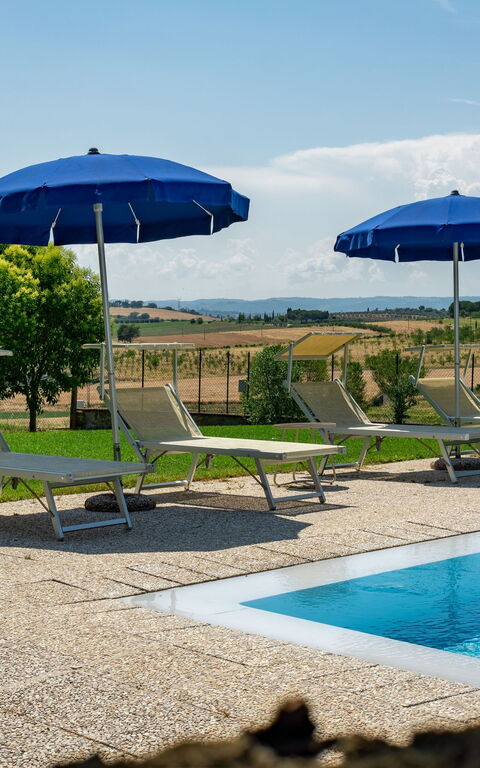 Casale Miro: Buitenkanten, Buitenshuis, zwembad