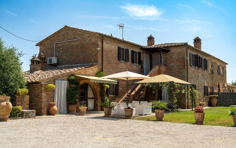 Casale Miro: Buitenkanten, Buitenshuis