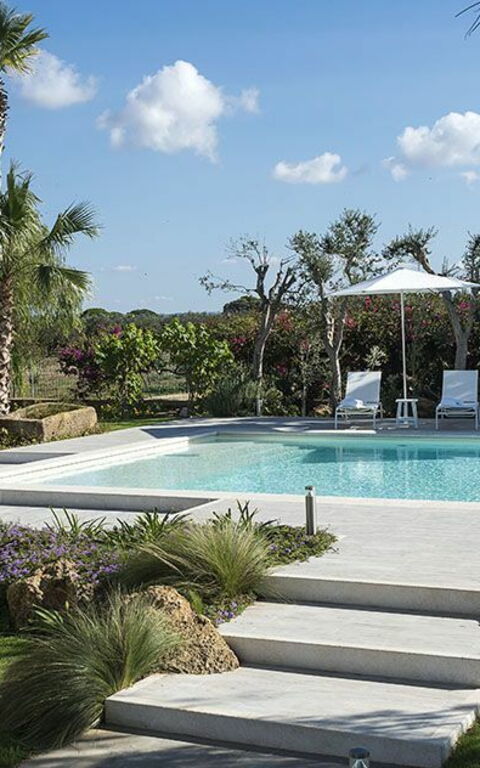 Villa Salinella: Tuin, zwembad