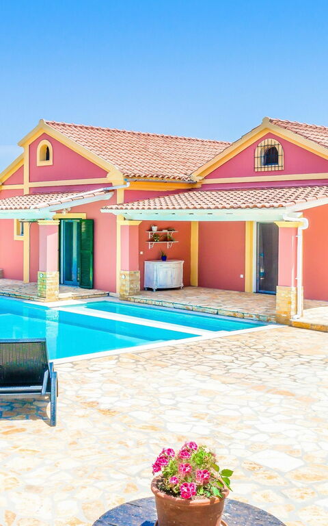 Beach Villa Joanna: Buitenshuis, Tuin, zwembad