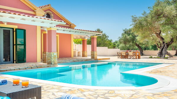 Beach Villa Joanna: Buitenkanten, Buitenshuis, Keer bekeken, zwembad