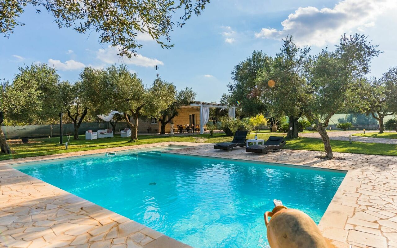 Villa Safiria: zwembad