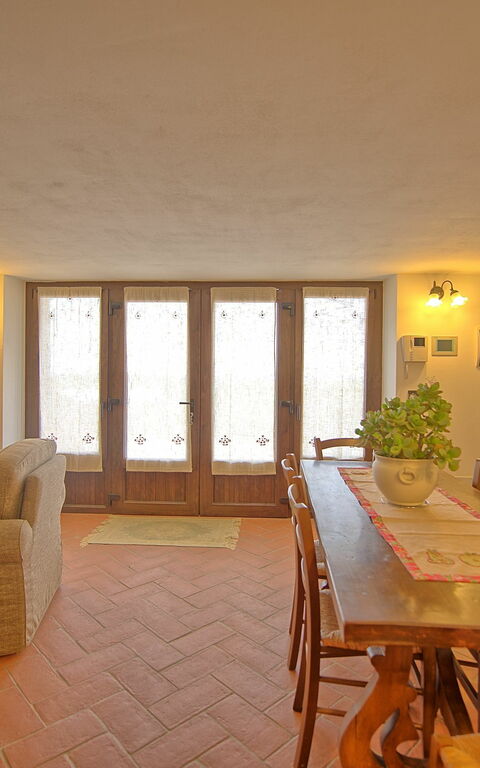 Villa Farneta: Keuken, Lunchroom, Woonkamer