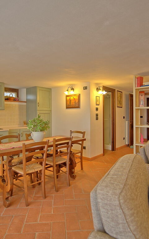 Villa Farneta: Keuken, Lunchroom, Woonkamer