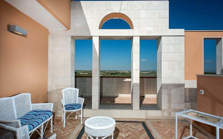 Villa Vendicari: Buitenshuis