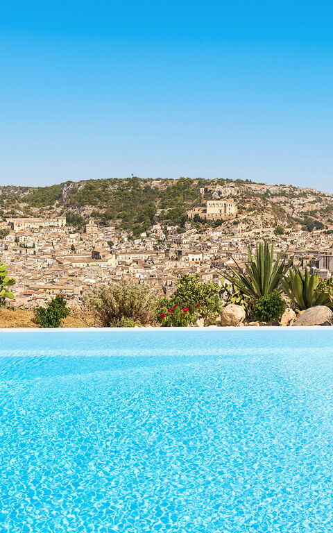 Villa Luna: Buitenkanten, Buitenshuis, zwembad