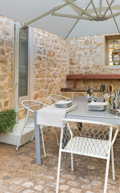 Villa Luna: Balkon / terras / patio, Buitenkanten, Buitenshuis