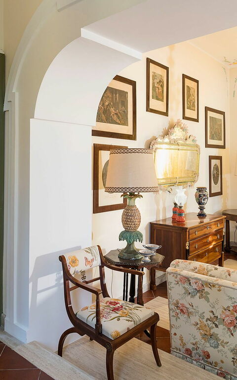 Villa San Ciro: Woonkamer