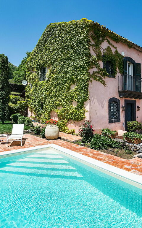 Villa La Capinera: Buitenshuis