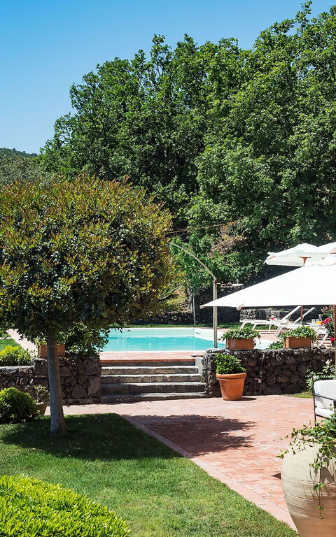 Villa La Capinera: Buitenshuis