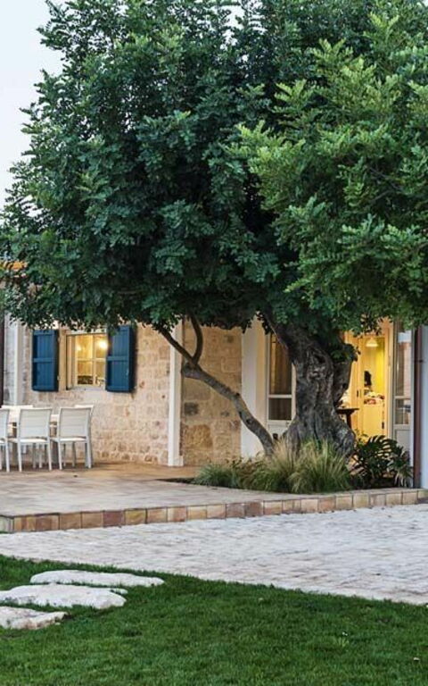 Villa Casi o Cantu: Buitenshuis