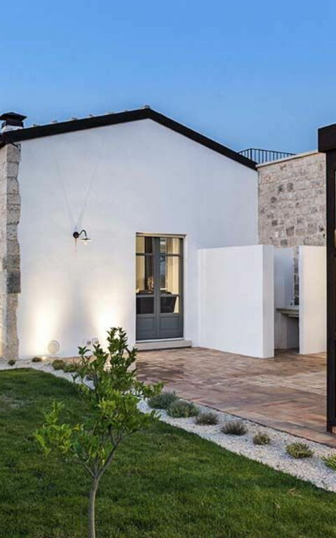 Villa Casi o Cantu: Buitenshuis