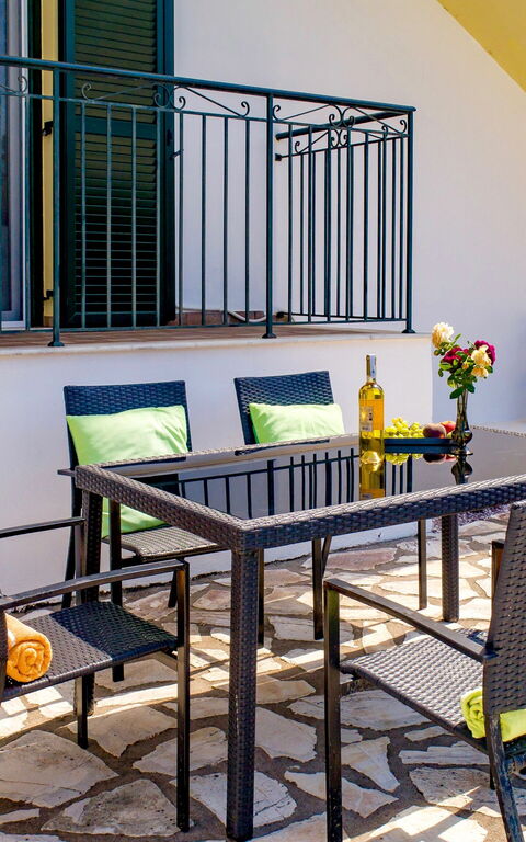 Villa Di Giovanni: Buitenshuis