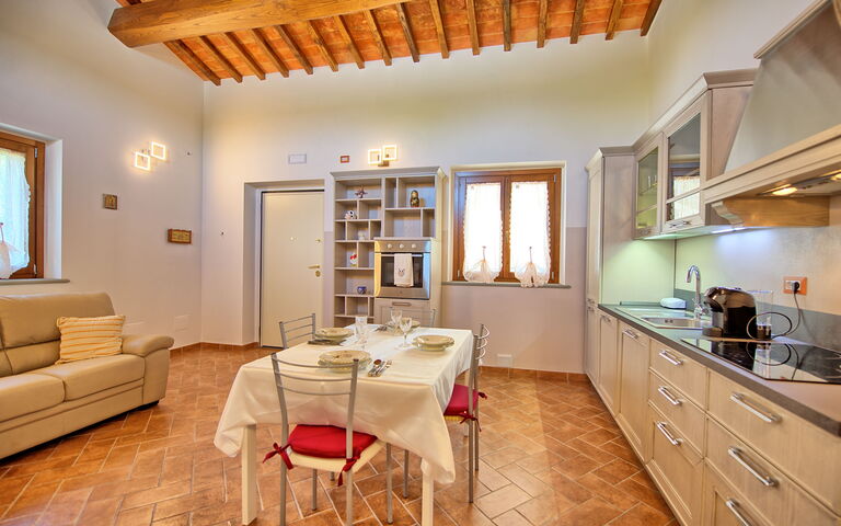 Casa Violina: Keuken, Lunchroom, Woonkamer