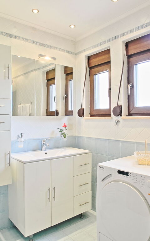 Acharavi Beach Villa: Badkamer