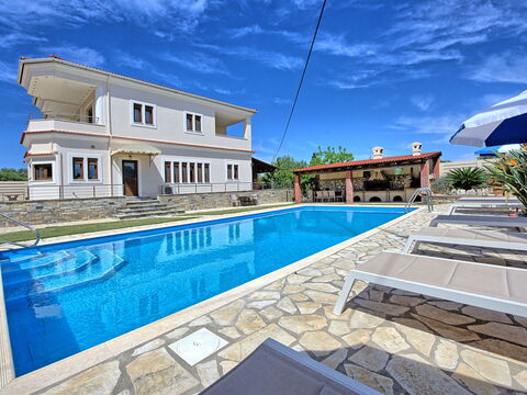 Acharavi Beach Villa