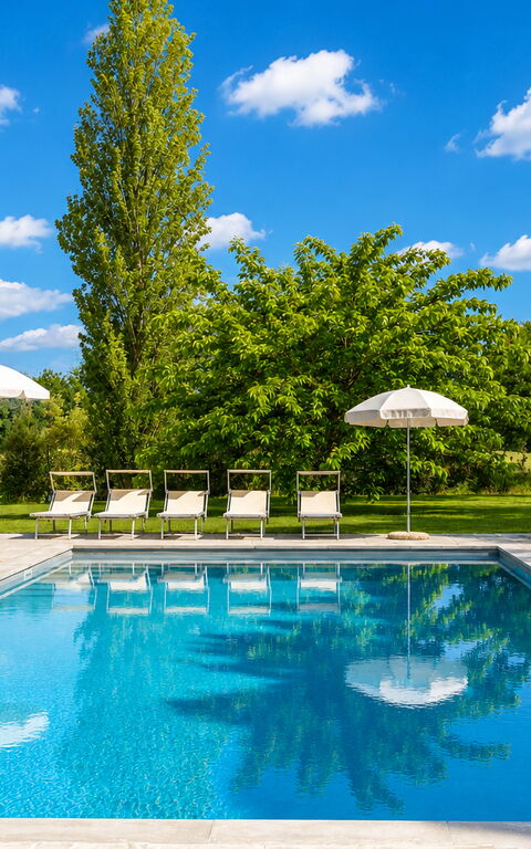 Villa Cangeli: Buitenshuis, Tuin, zwembad