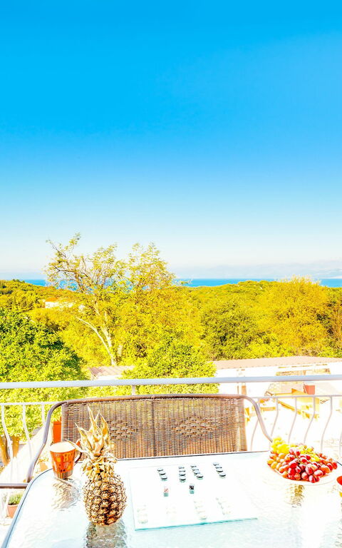 Villa Giador: Balkon / terras / patio, Buitenshuis, Keer bekeken