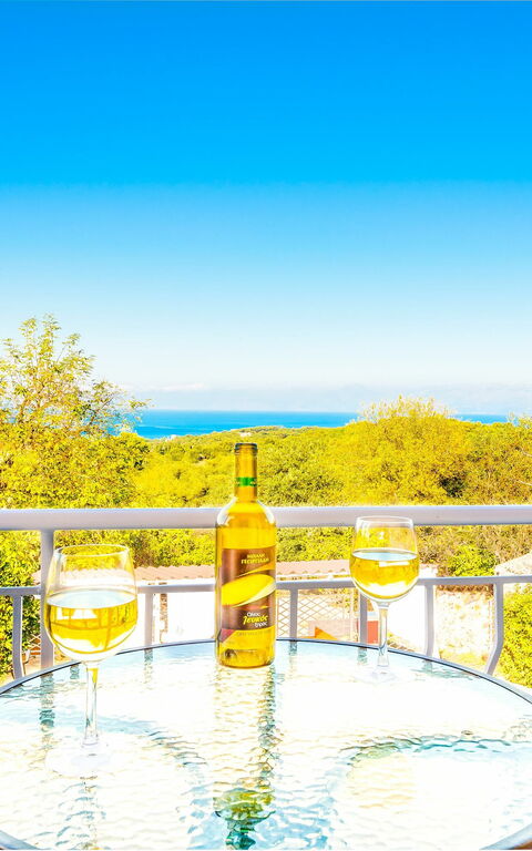 Villa Giador: Balkon / terras / patio, Buitenshuis, Keer bekeken