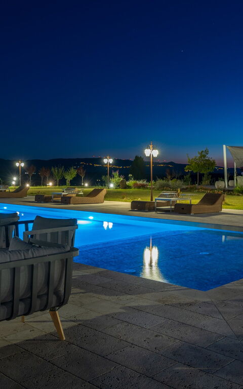 Villa Massimiliano: Buitenshuis, Tuin, Zomer, zwembad