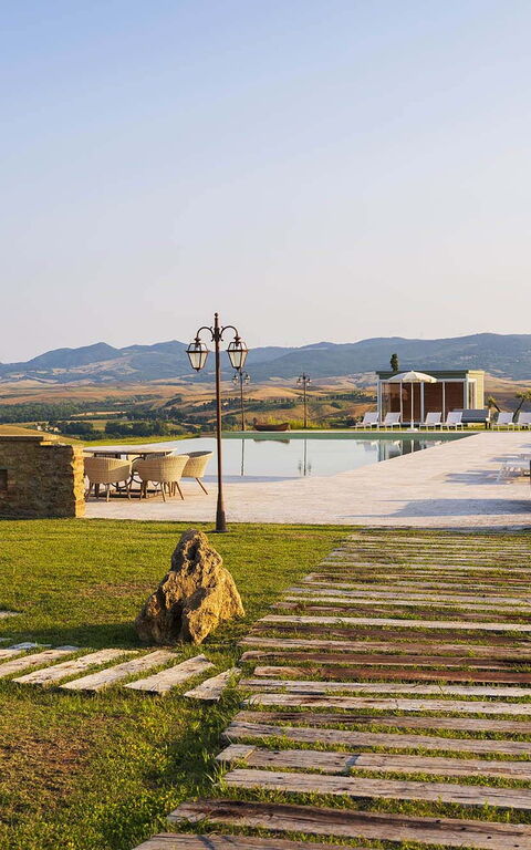 Villa Massimiliano: Buitenshuis, Tuin, zwembad