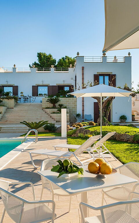 Villa Pigna Bianca: Buitenshuis, Tuin, zwembad