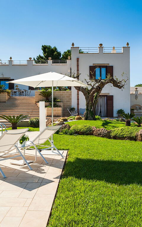 Villa Pigna Bianca: Buitenshuis, Tuin, zwembad