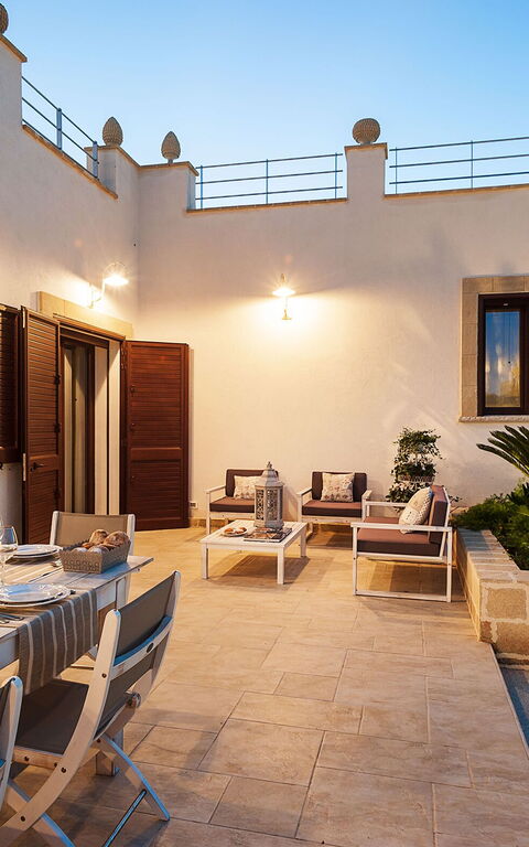 Villa Pigna Bianca: Buitenshuis