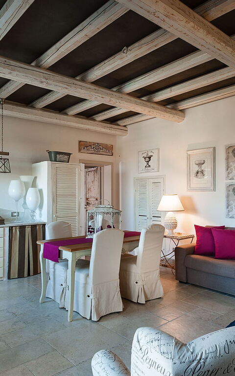 Villa Pigna Bianca: Keuken, Lunchroom, Woonkamer