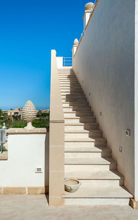 Villa Pigna Bianca: Buitenkanten, Buitenshuis