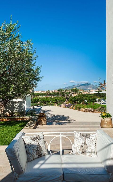 Villa Pigna Bianca: Balkon / terras / patio, Buitenshuis, Tuin