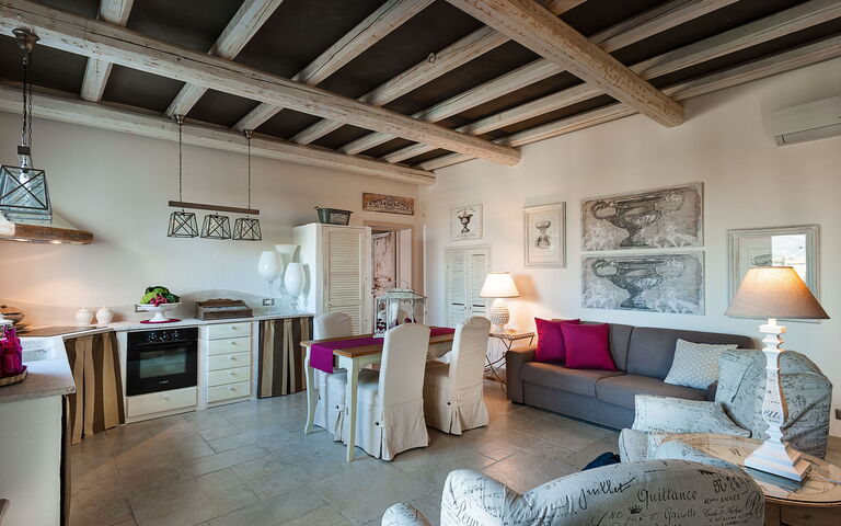 Villa Pigna Bianca: Keuken, Lunchroom, Woonkamer