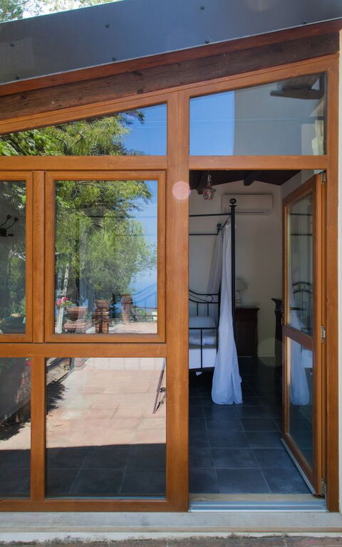 Villa Rocca: Buitenshuis