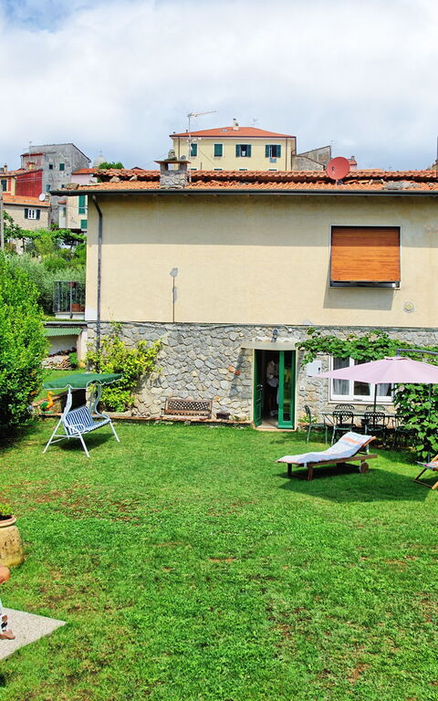 Casa Al Bosco: Tuin, zwembad