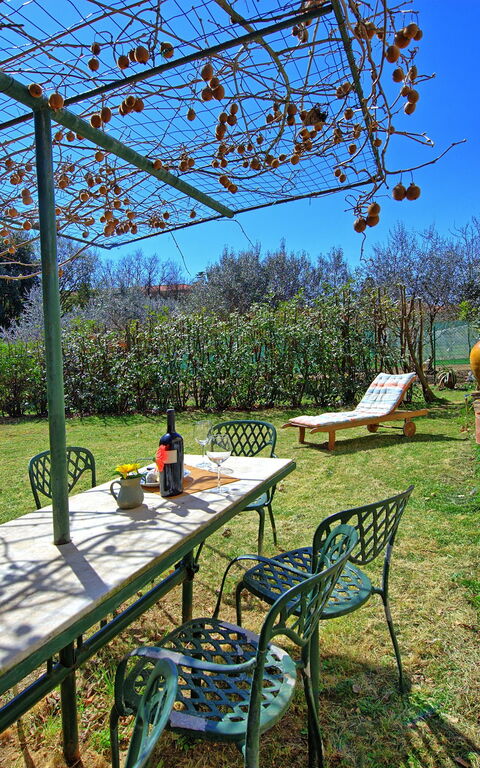 Casa Al Bosco: Buitenshuis, Tuin