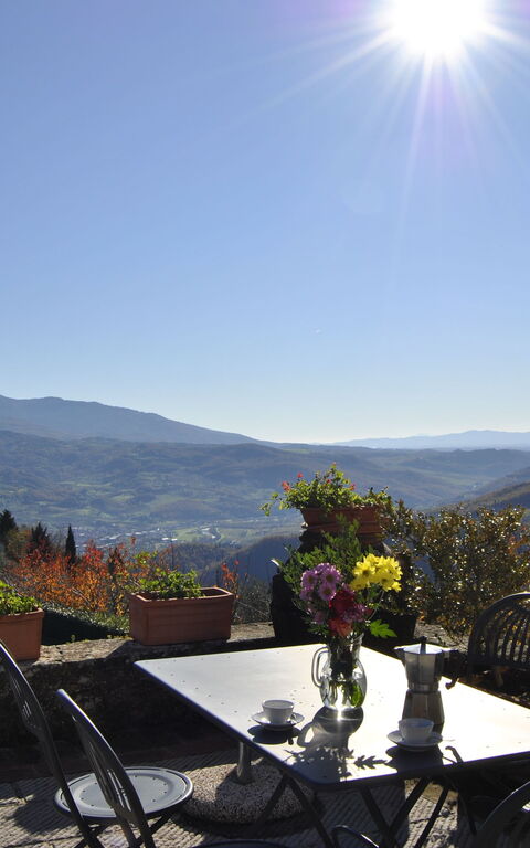 Casalta: Buitenkanten, Buitenshuis