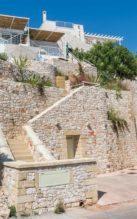 Villa Infinity: Balkon / terras / patio, Buitenshuis