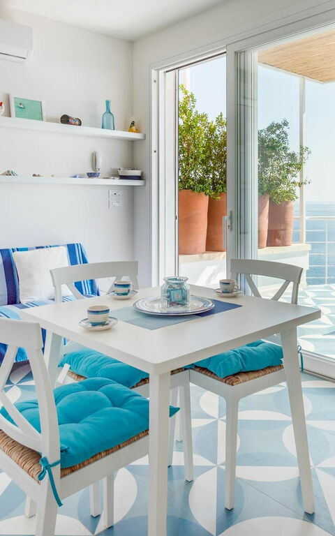 Villa Infinity: Lunchroom, Woonkamer