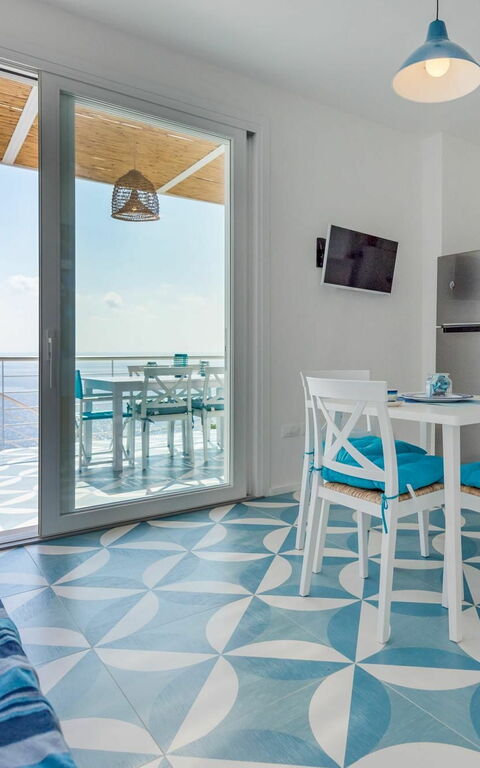 Villa Infinity: Lunchroom, Woonkamer