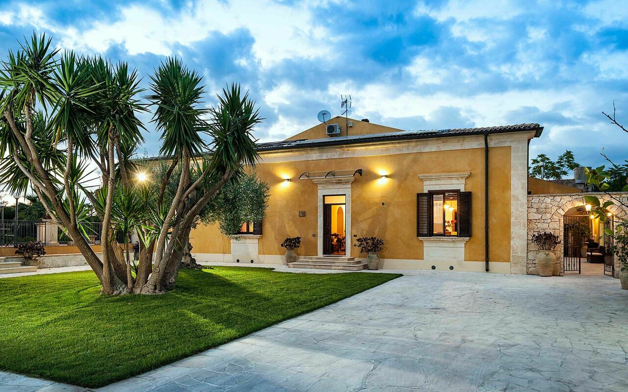 Villa Carolina: Buitenshuis, Tuin