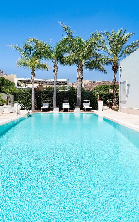 Villa Bellini: Tuin, zwembad