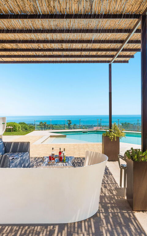 Villa Torre Etnea: Balkon / terras / patio, Buitenkanten, Buitenshuis, Tuin, zwembad