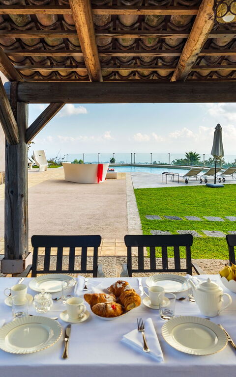 Villa Torre Etnea: Balkon / terras / patio, Buitenshuis, Tuin