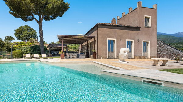 Villa Torre Etnea: Buitenkanten, Buitenshuis, zwembad