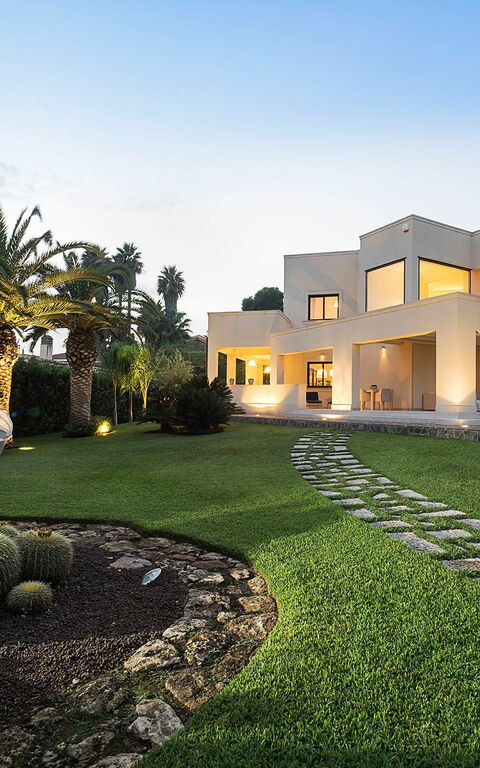 Villa La Plage: Buitenshuis, Keer bekeken, Tuin