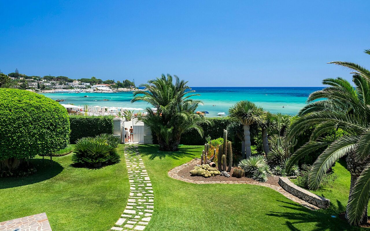 Villa La Plage: Buitenshuis, Keer bekeken, Tuin